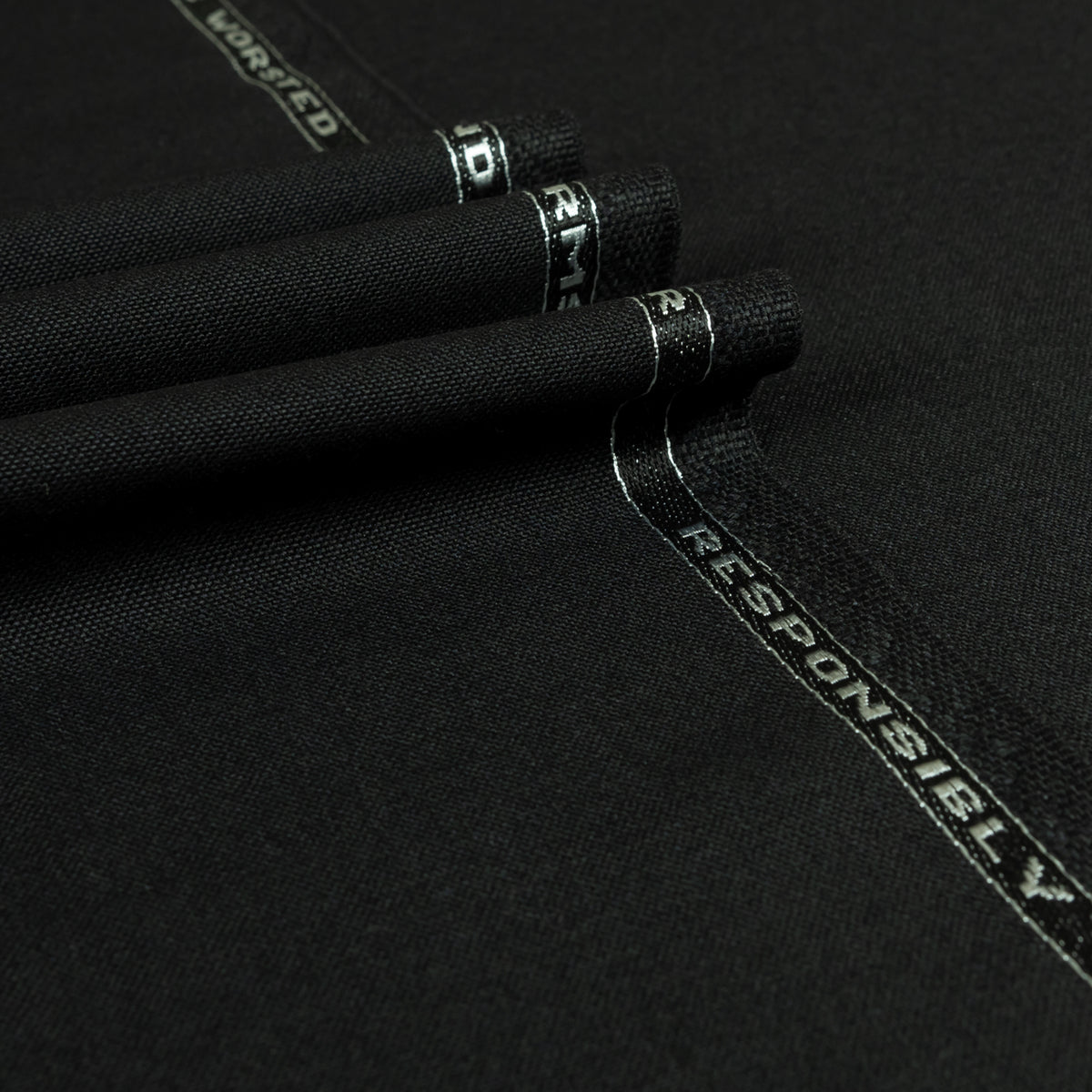 Capetown Plain Weave 390g 3 Ply Mohair