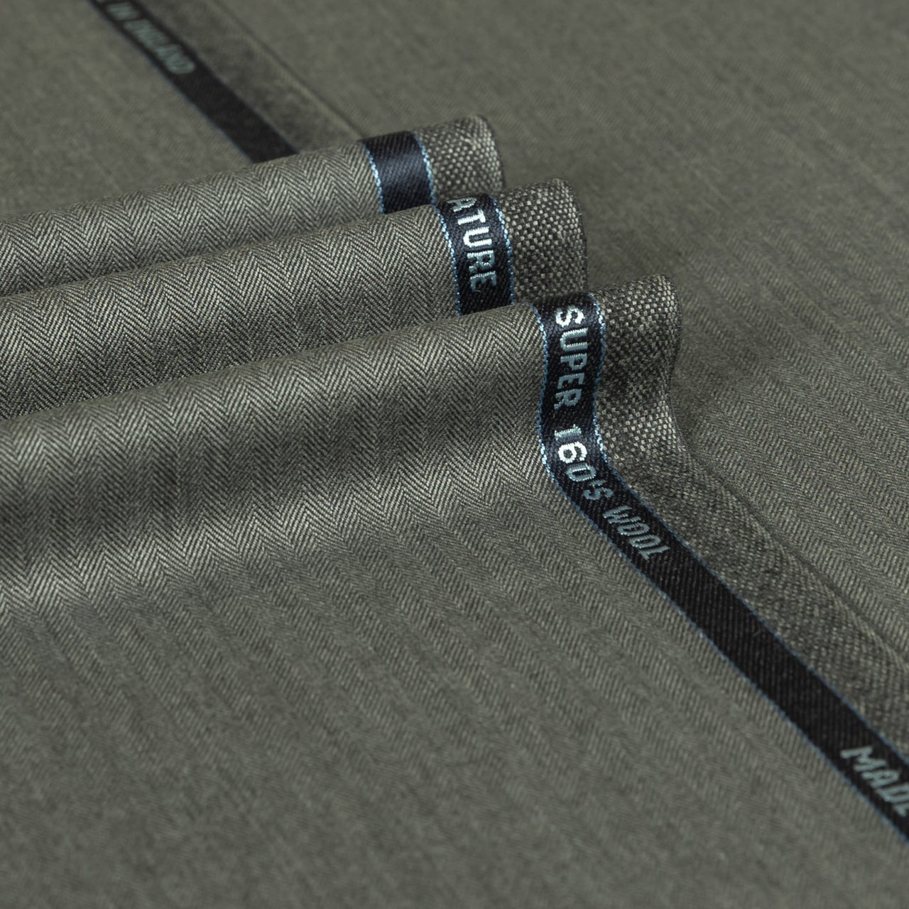 Signature - Herringbone Super 160's Wool