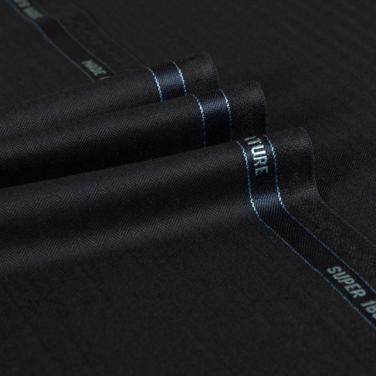 Signature - Herringbone Super 160's Wool