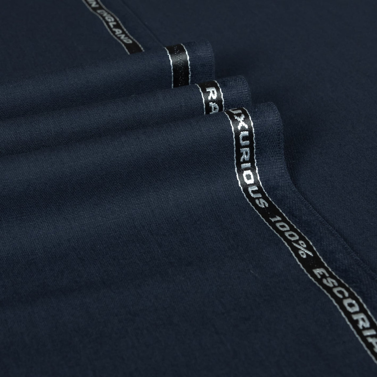 100% Escorial Wool travel suit fabric navy