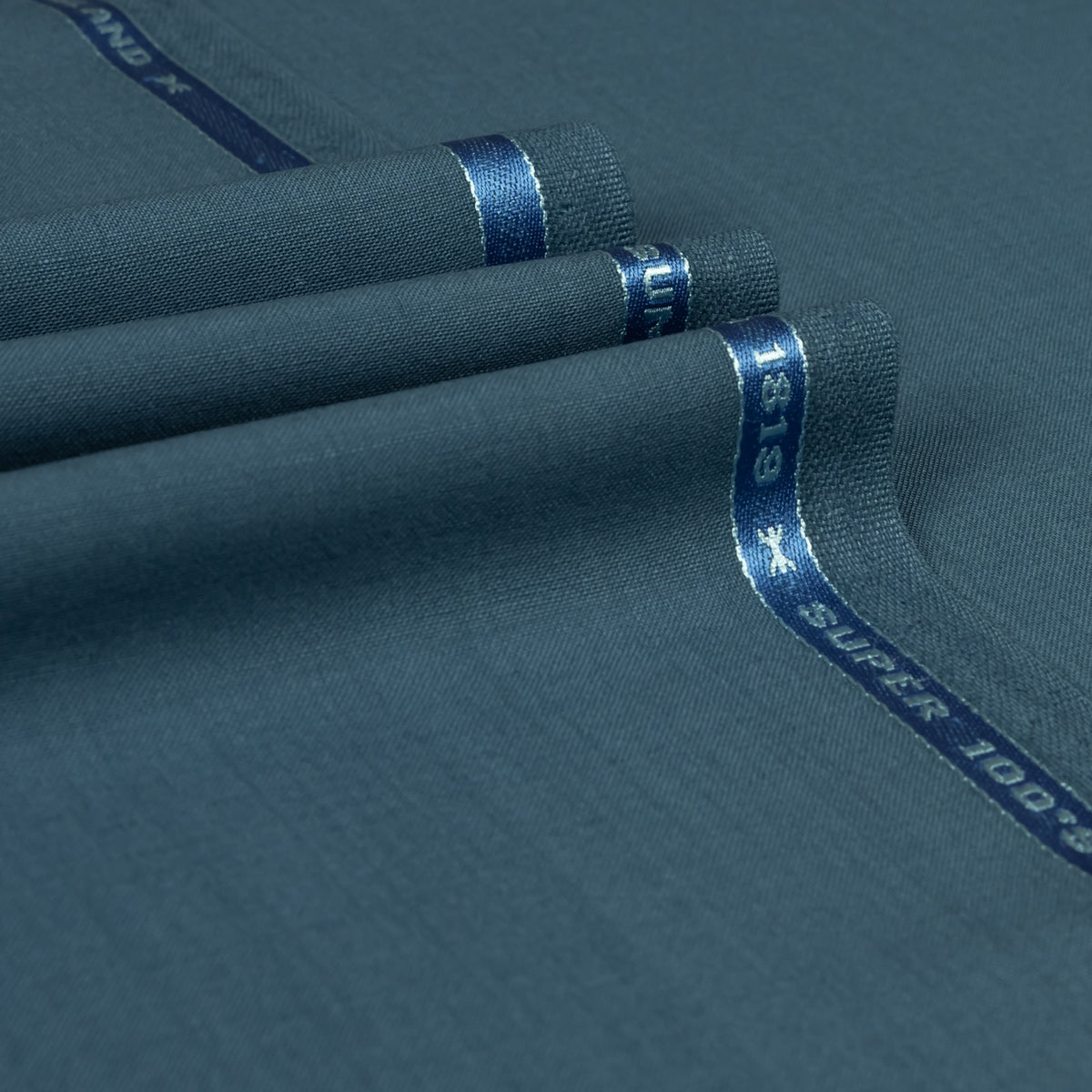 Summerstrand - Plain Super 100's Wool Mohair