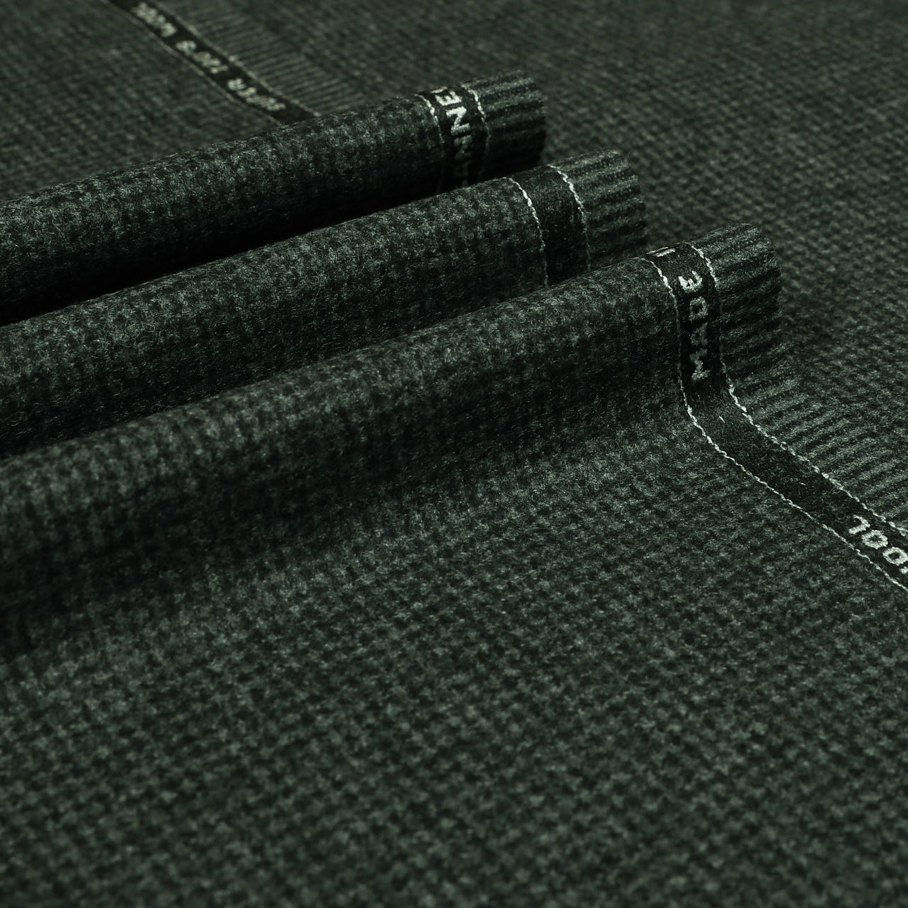 Dogtooth Check Super 120's Wool Flannel Fabric