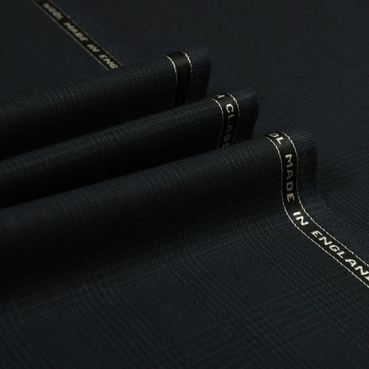 British Classic - Glen 100% Wool Suiting Fabric