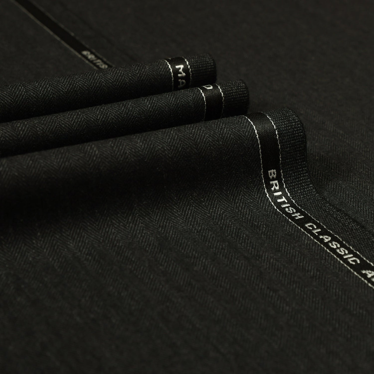 British Classic - Herringbone 100% Wool