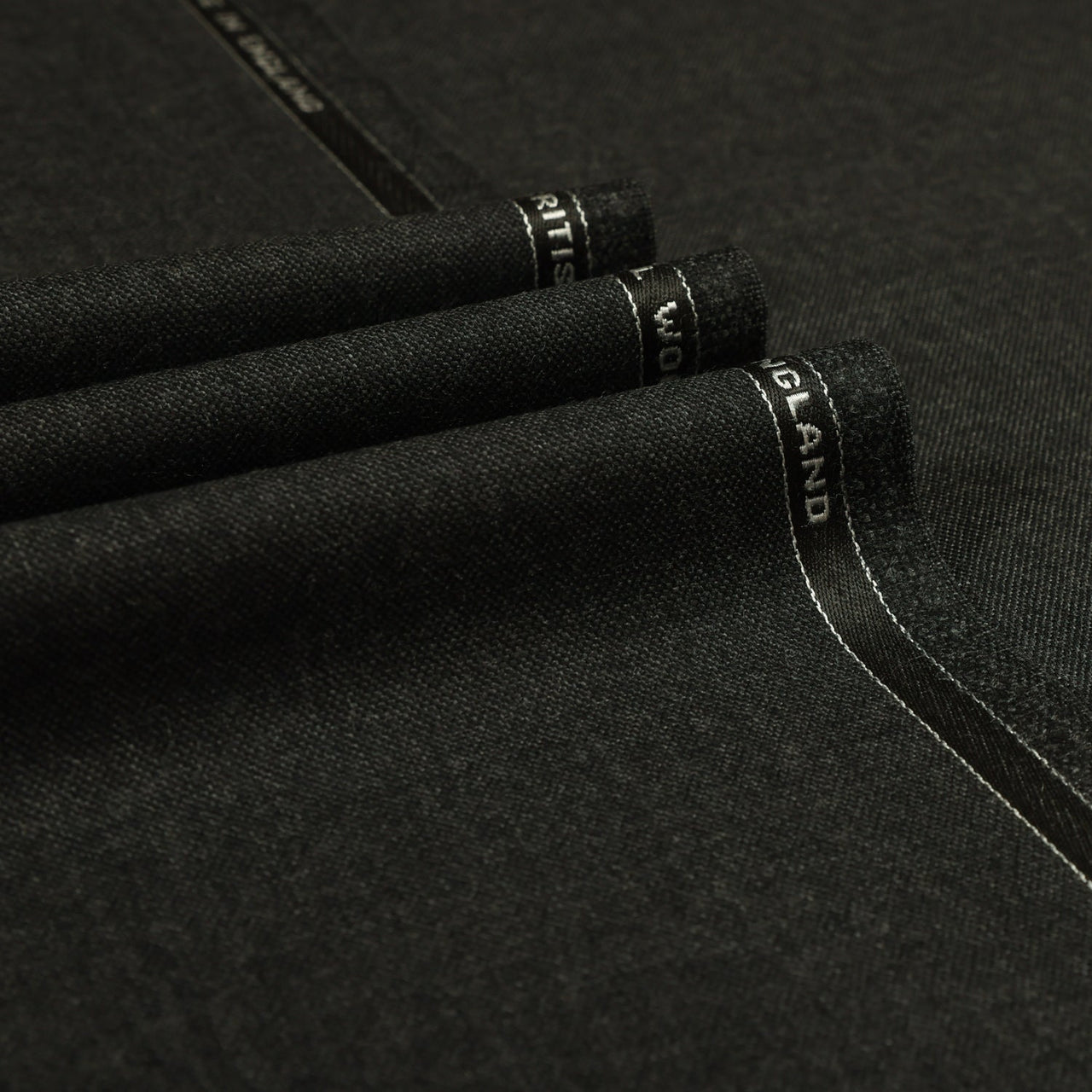 British Classic - Plain 100% Wool