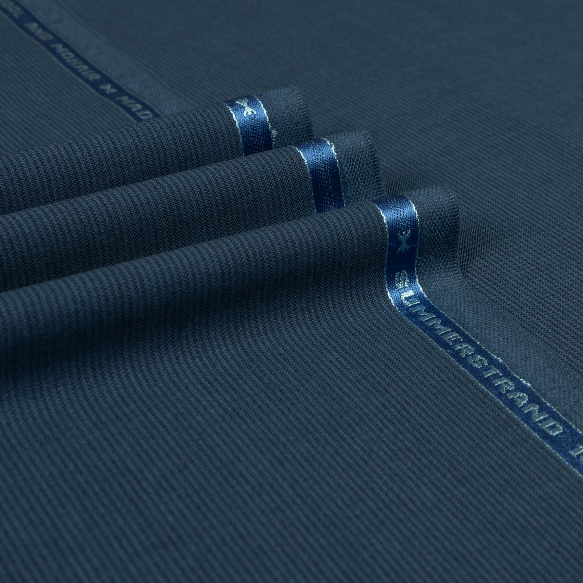 Summerstrand - Narrow Stripe Super 100's Wool Mohair