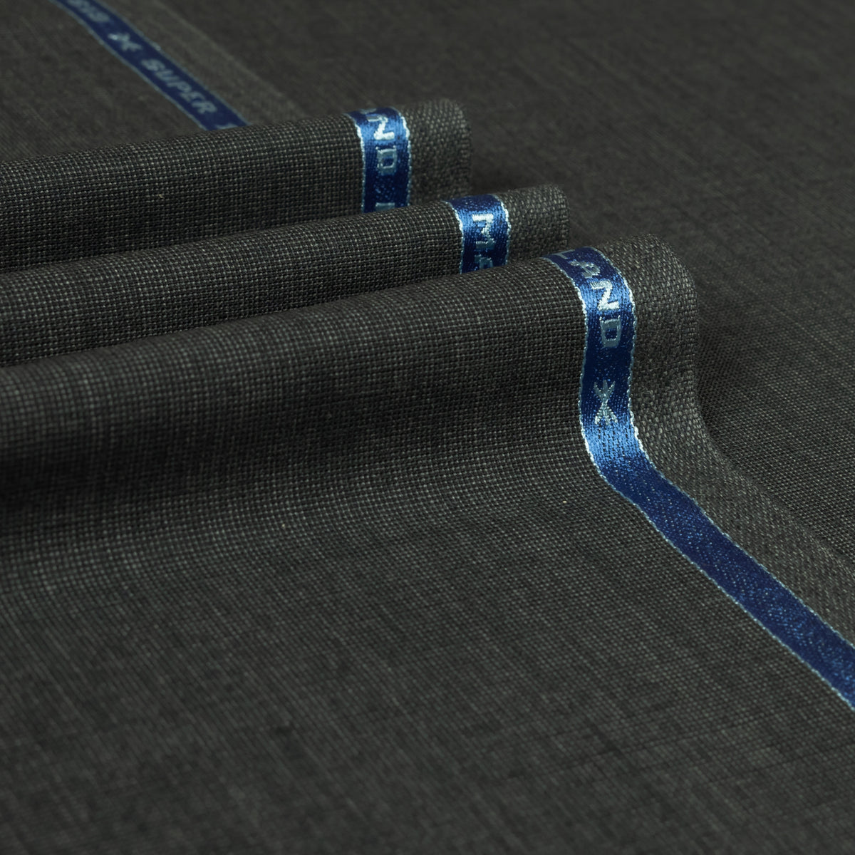 Summerstrand - Pindot Super 100's Wool Mohair