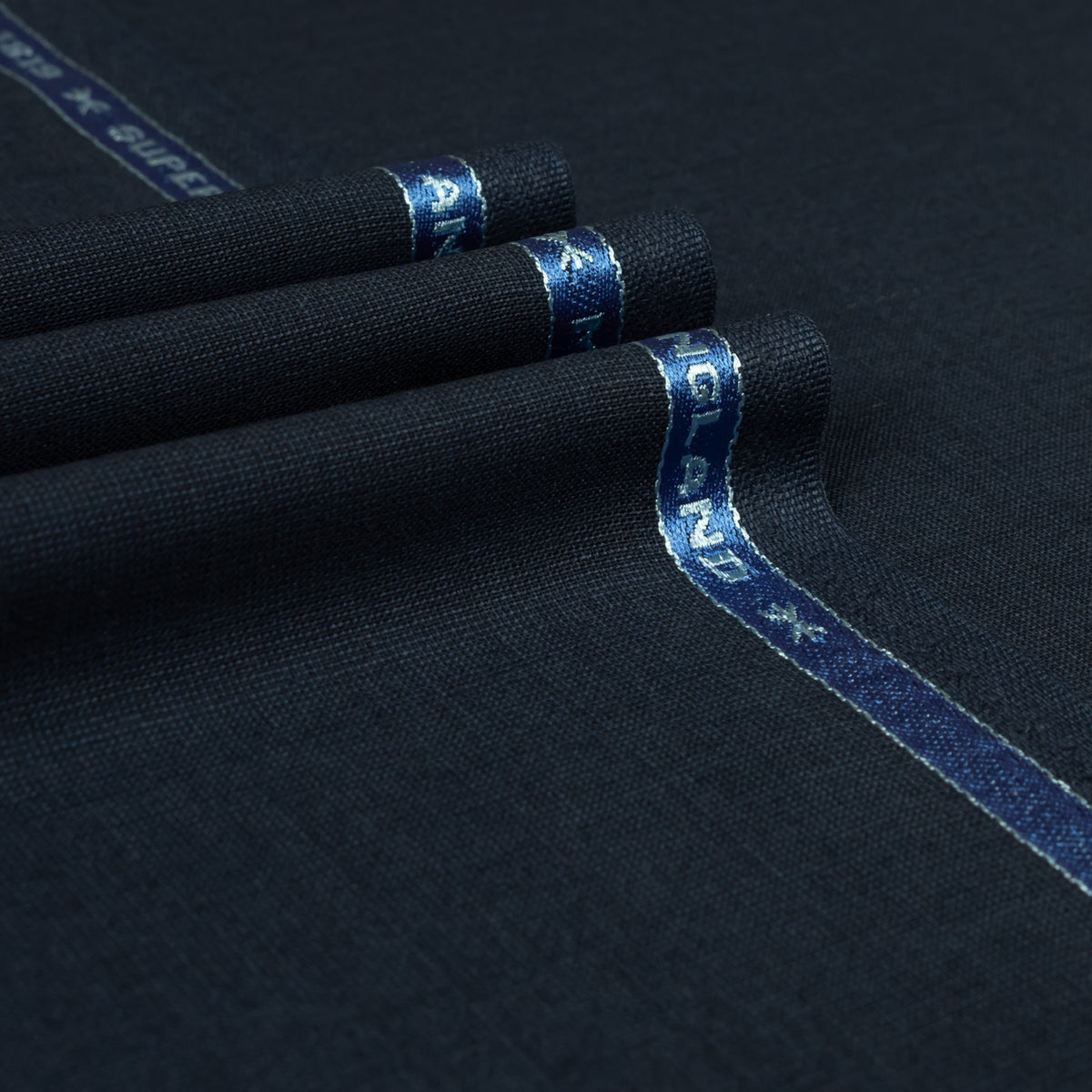 Summerstrand - Pindot Super 100's Wool Mohair