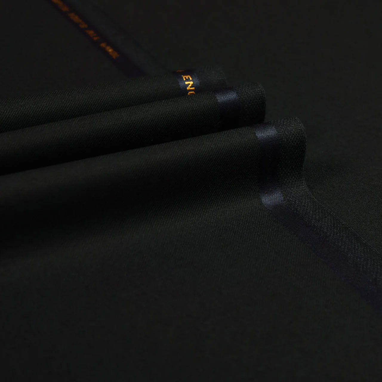 British Classic - Plain Super 100's Wool