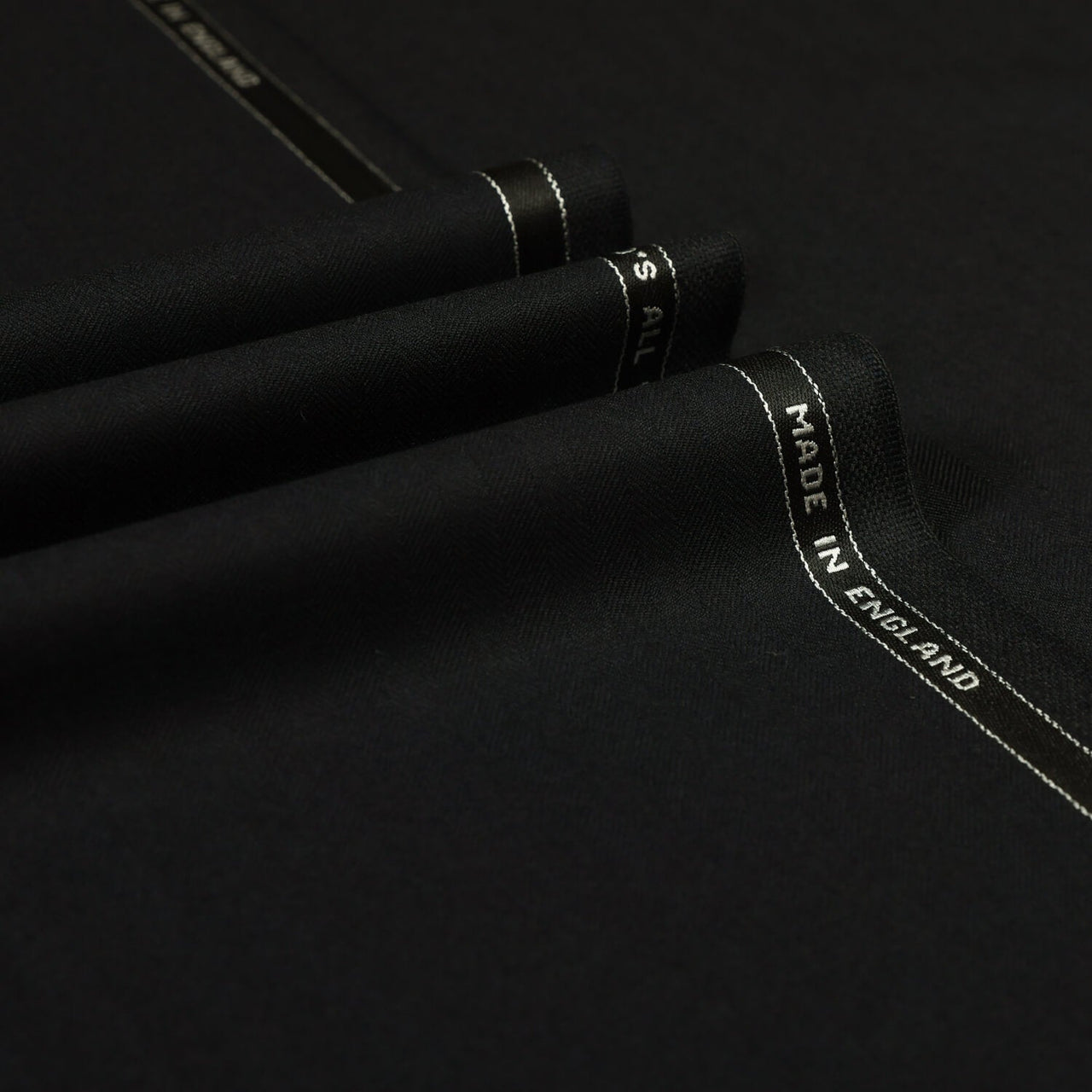 British Classic - Herringbone Super 100's Wool