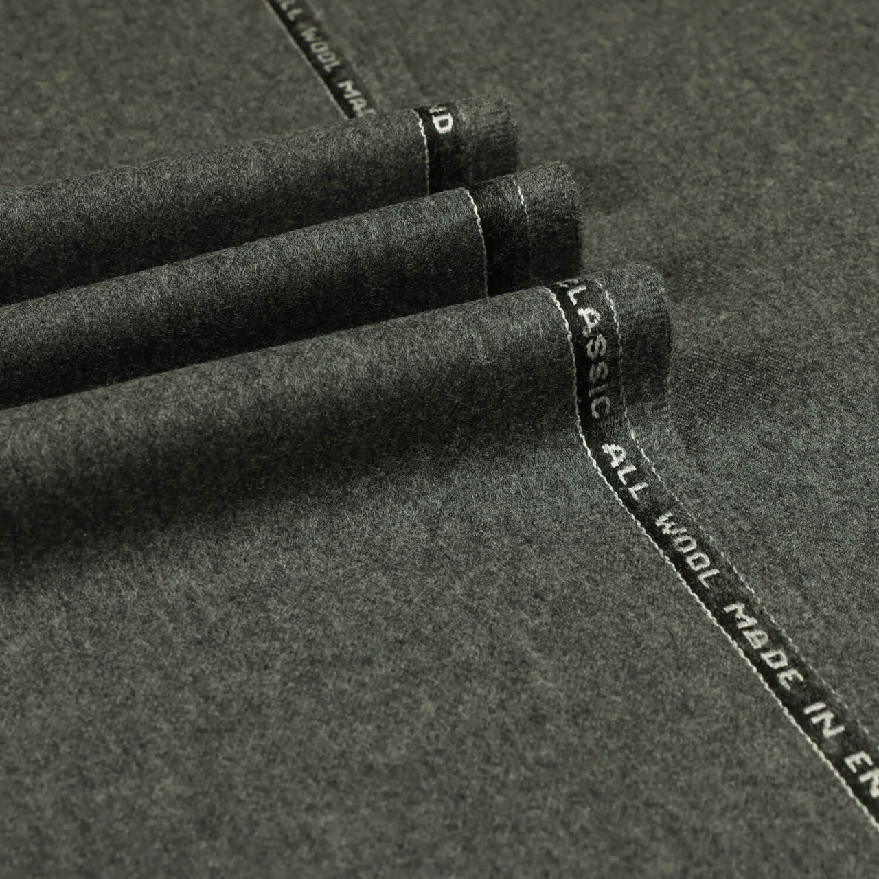 British Classic - Plain Flannel 100% Wool