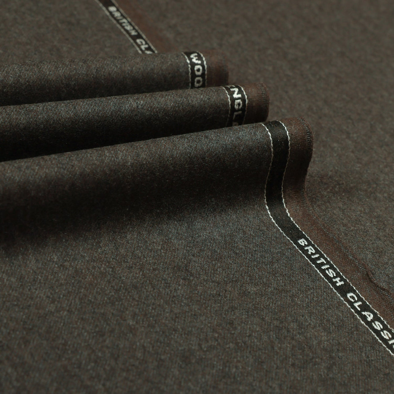 British Classic - Plain Flannel 100% Wool