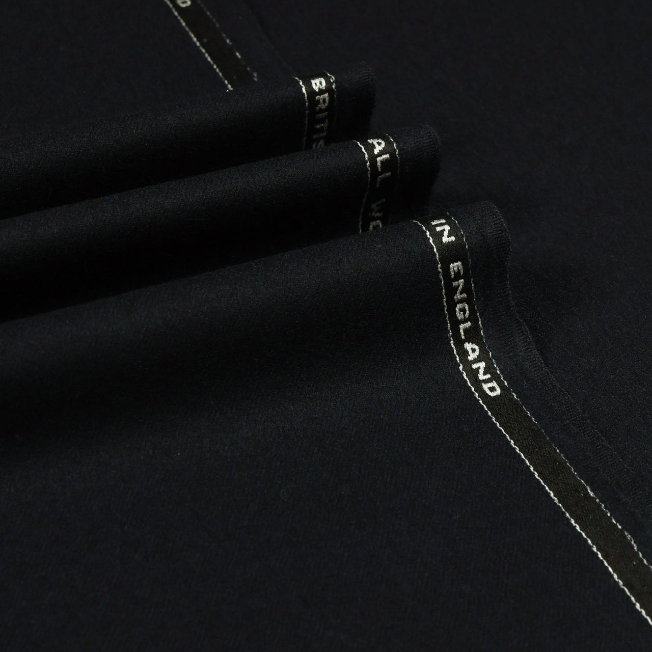 British Classic - Plain Flannel 100% Wool