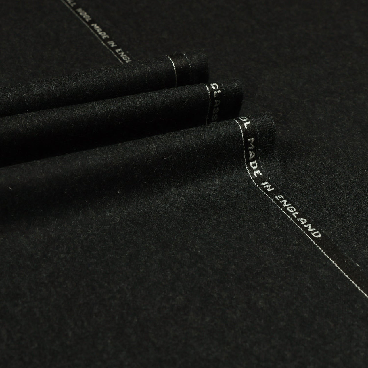 British Classic - Plain Flannel 100% Wool