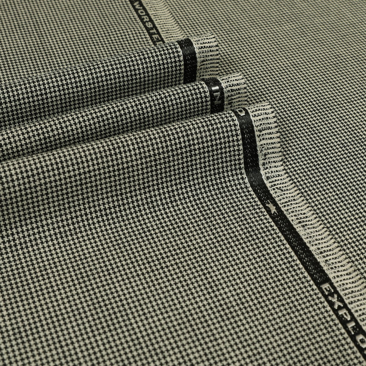 Explorer - Houndstooth 100% High Twist Wool