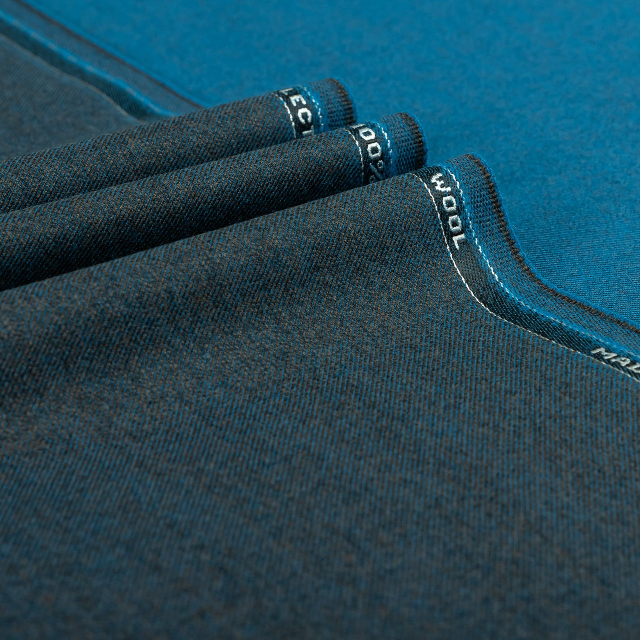 Heritage Twist - Sun Cloth 100% Merino Wool Mid Weight Suiting