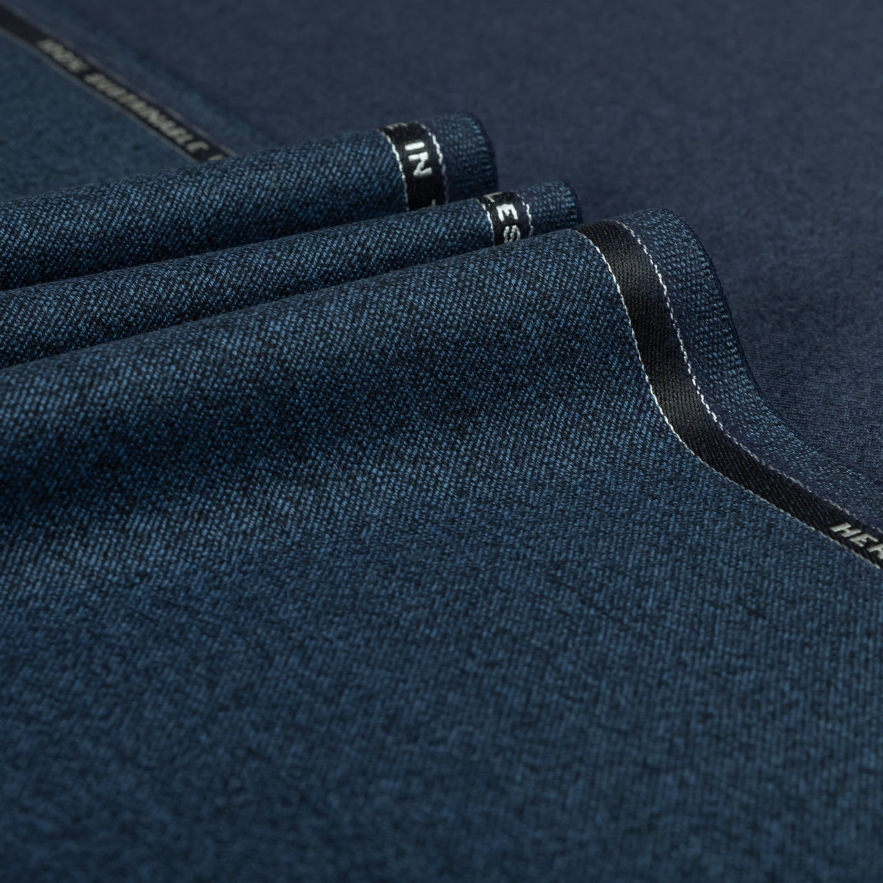 Heritage Twist - Sun Cloth 100% Merino Wool Mid Weight Suiting