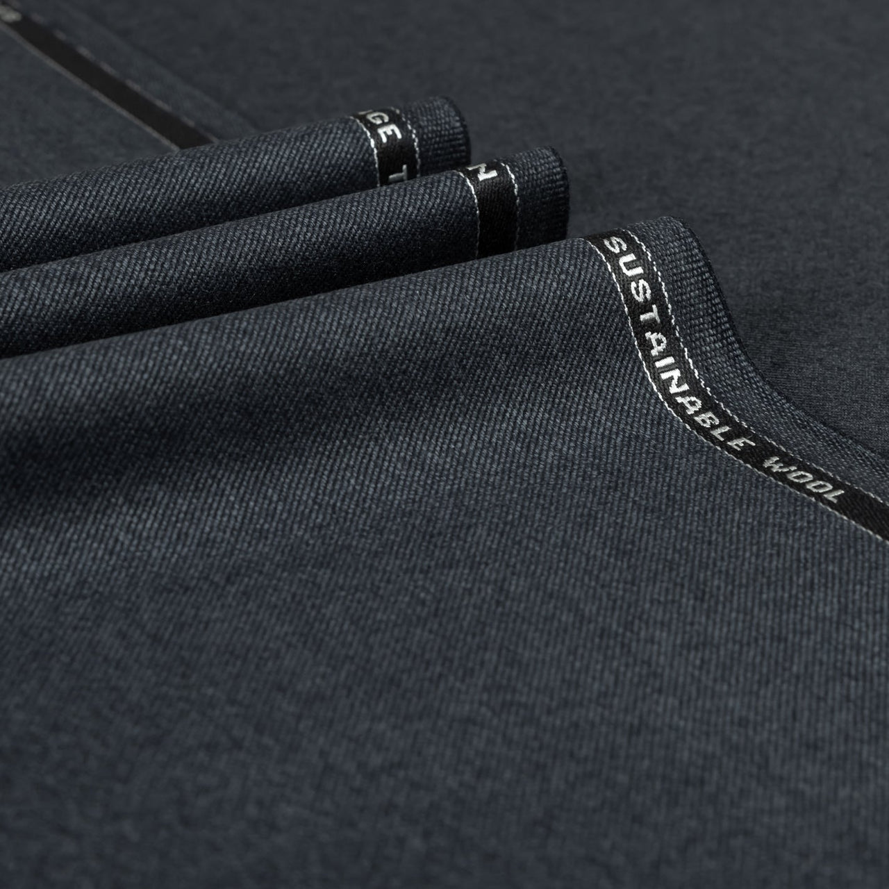 Heritage Twist - Sun Cloth 100% Merino Wool Mid Weight Suiting