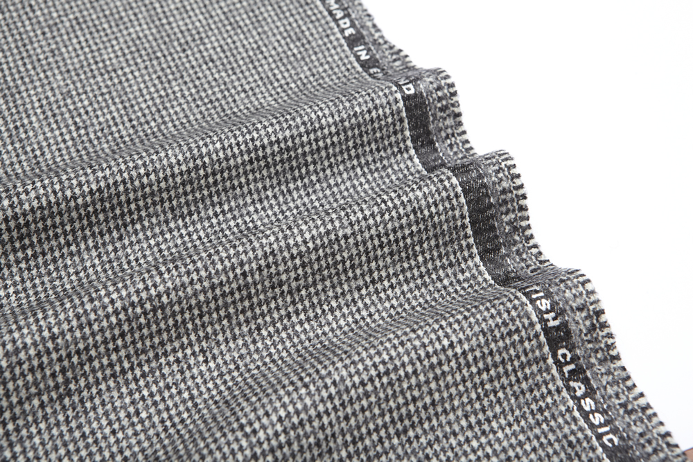 4041 Black and White Houndstooth Flannel